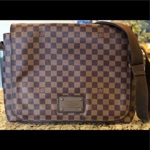Auth. Louis Vuitton Brooklyn Damien Messenger Bag